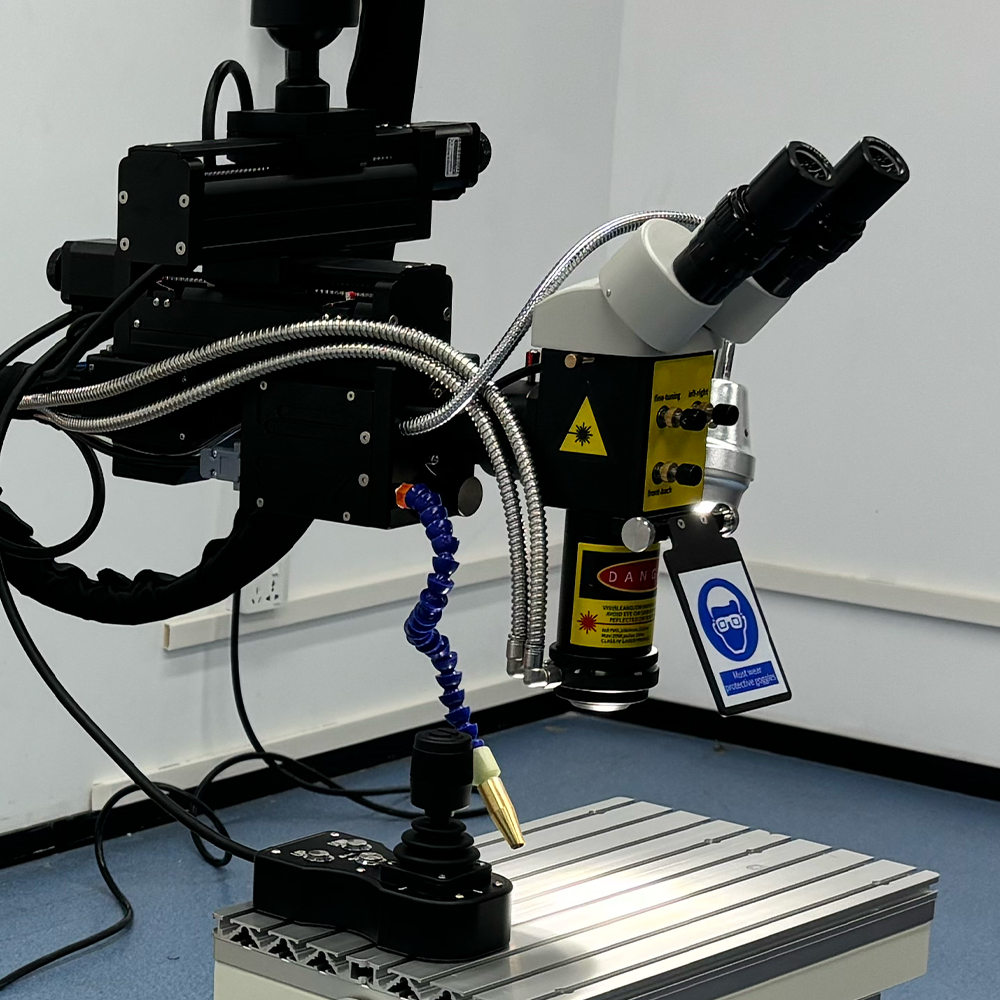 QCW Laser Welding Machine for Mold Repair Laser Welding01