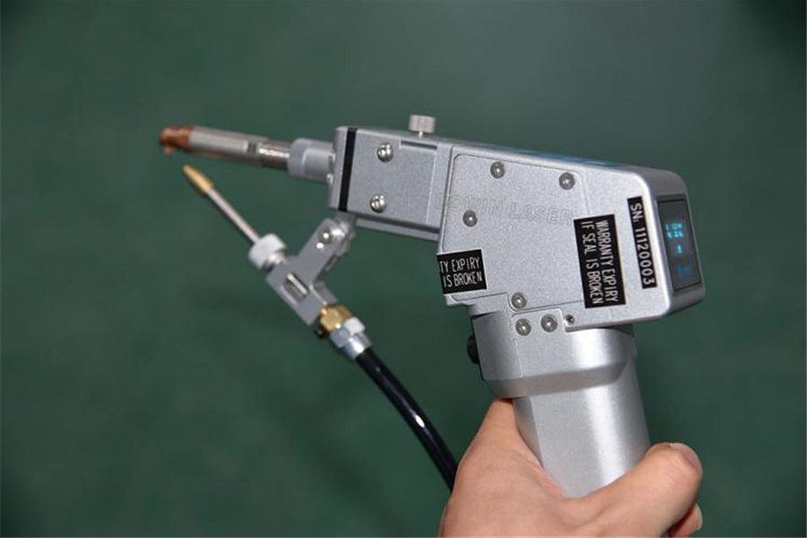Handheld fiber laser welding machine 